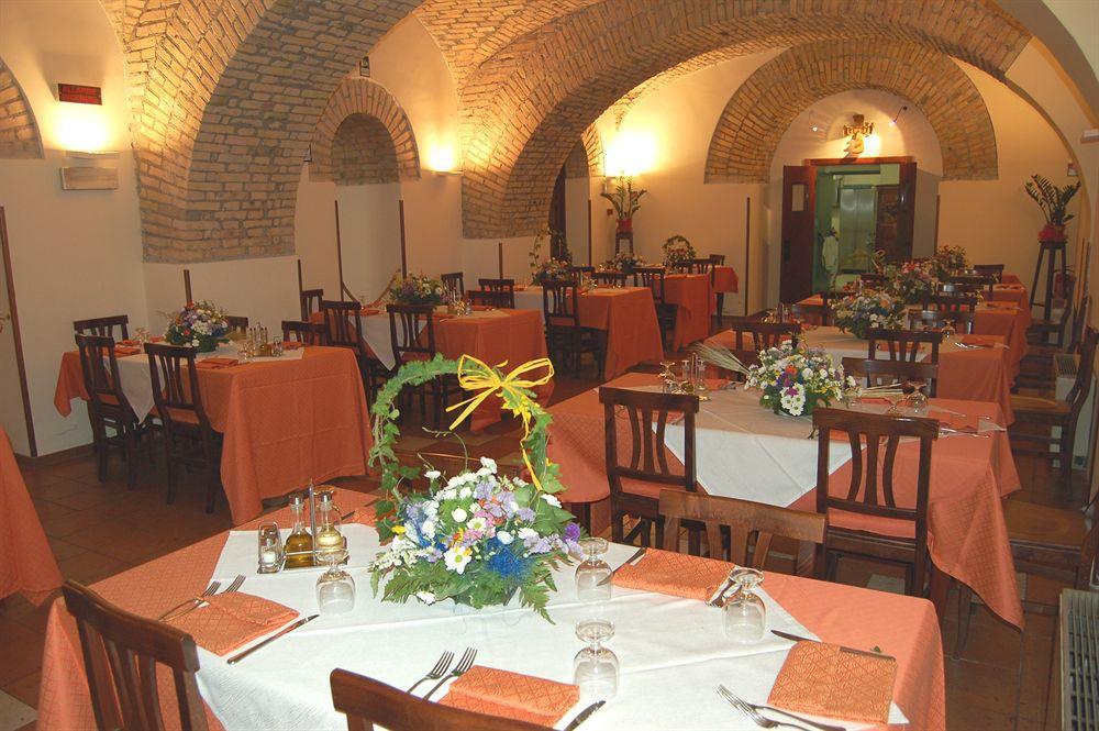 Domus Carmelitana Hotel Rome Exterior photo